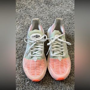 Adidas Ultraboost DNA sz W9